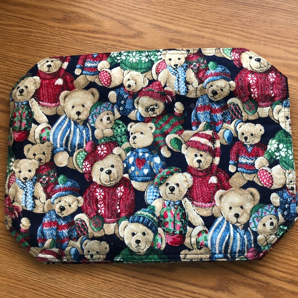 Set of 4 handmade placemats with matching napkins